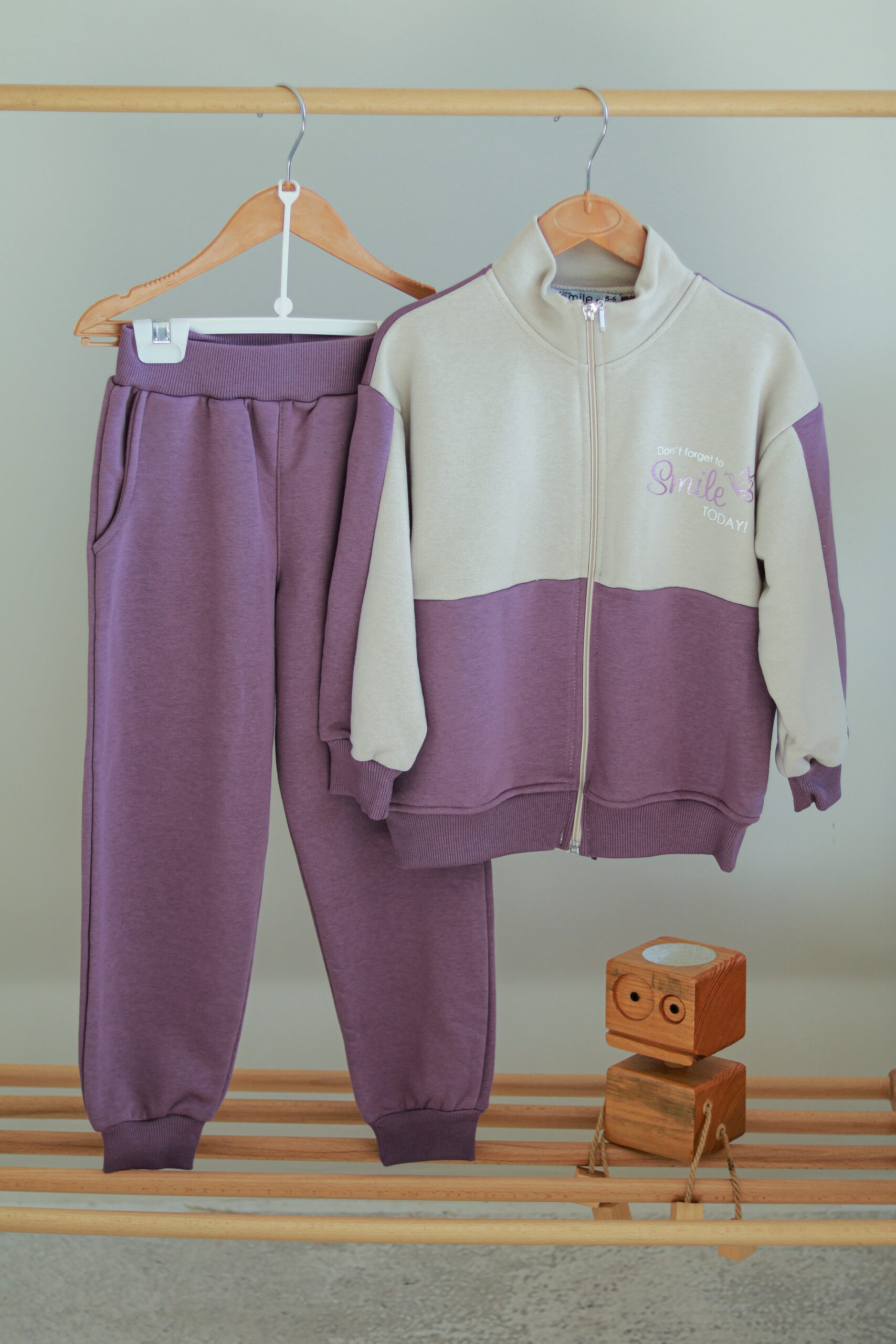 ست سوشرت و شلوار دخترانه اسمایل ست سوشرت و شلوار دخترانه اسمایل