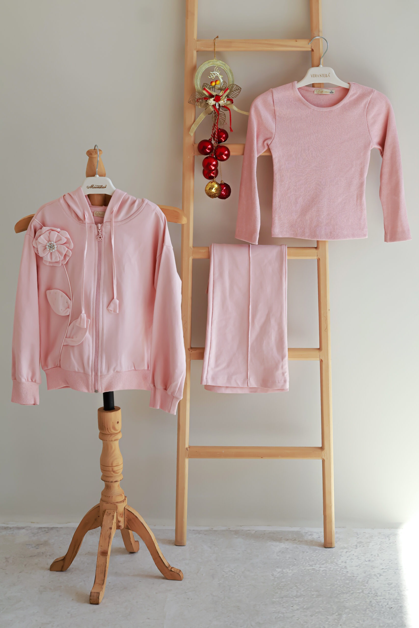 ست سه تیکه دلارام رنگ صورتی (2) ست سه تیکه دلارام رنگ صورتی (2)