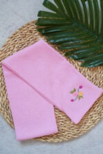 شال و کلاه گلدوزی نرگس صورتی