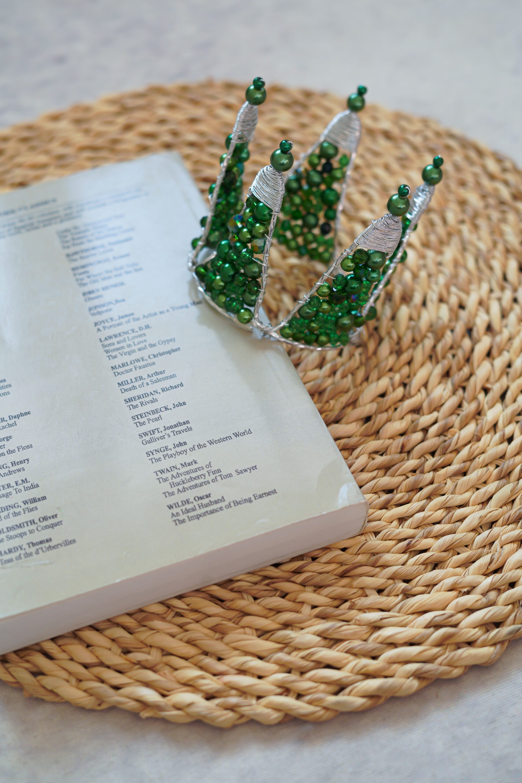 تاج گوجه ای سبز یشمی تاج گوجه ای سبز یشمی